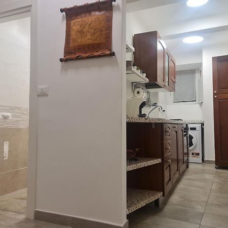 Apartamento Trilocale Nel Centro Di Sampierdarena Génova Exterior foto