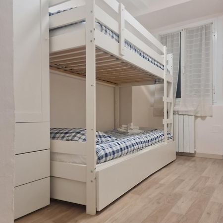 Apartamento Trilocale Nel Centro Di Sampierdarena Génova Exterior foto