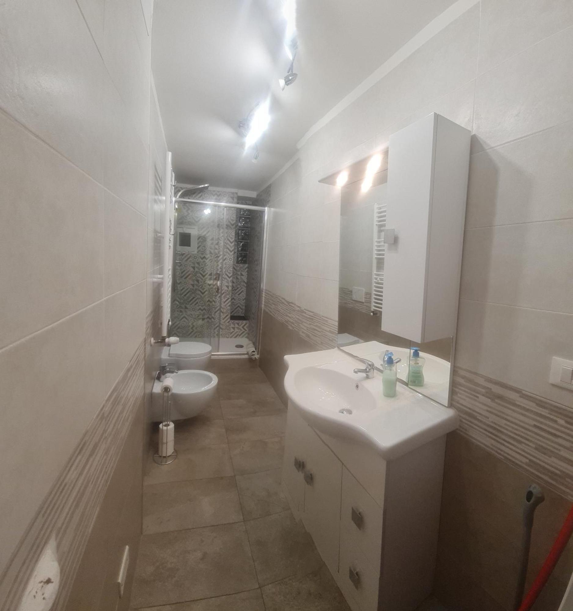 Apartamento Trilocale Nel Centro Di Sampierdarena Génova Exterior foto